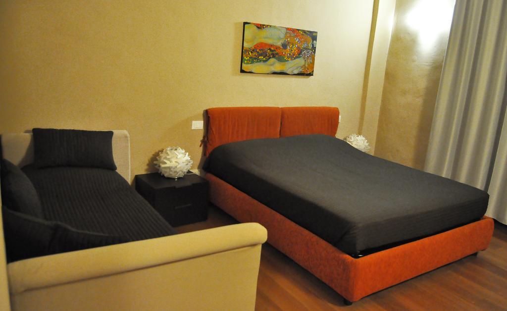 بستويا B&B Al Canto Del Cavour الغرفة الصورة